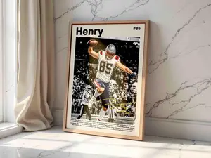 [Unframe] Hunter Henry New England Football Poster, Tight End Sports Wall Art, Modern Athlete Decor, Gift for Football Fans