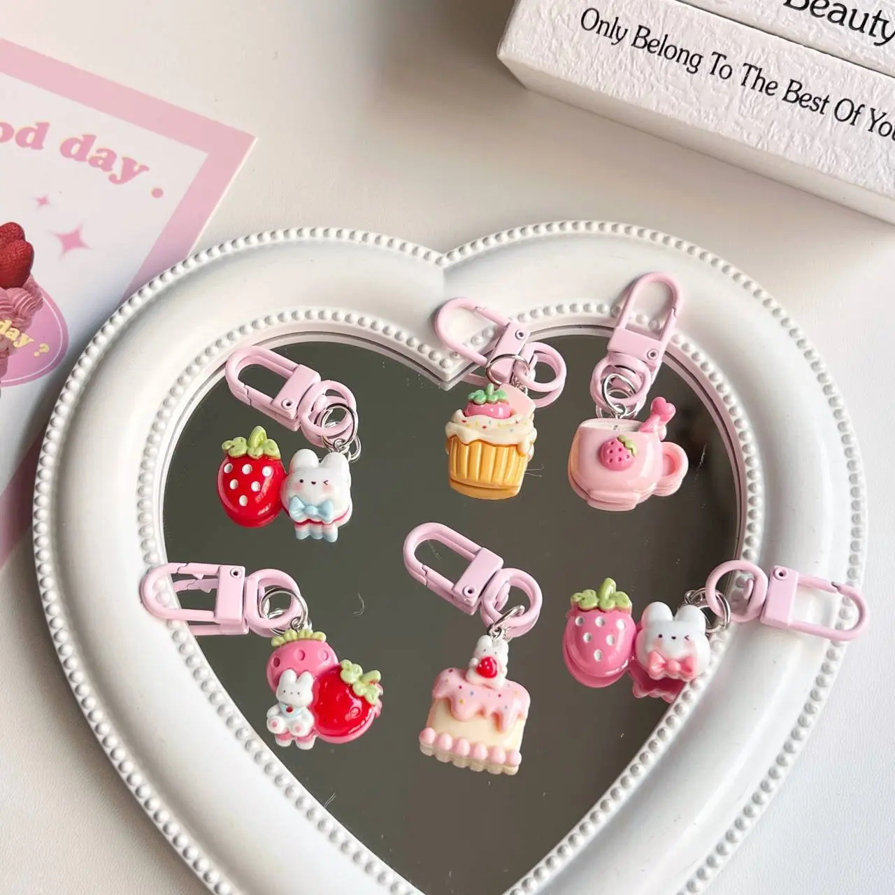 GWZHL-Gift Internet Celebrity Cute Keychain Blind Bag Cartoon Resin Cute Packaging Pendant Kindergarten children's Gift Stall Prize