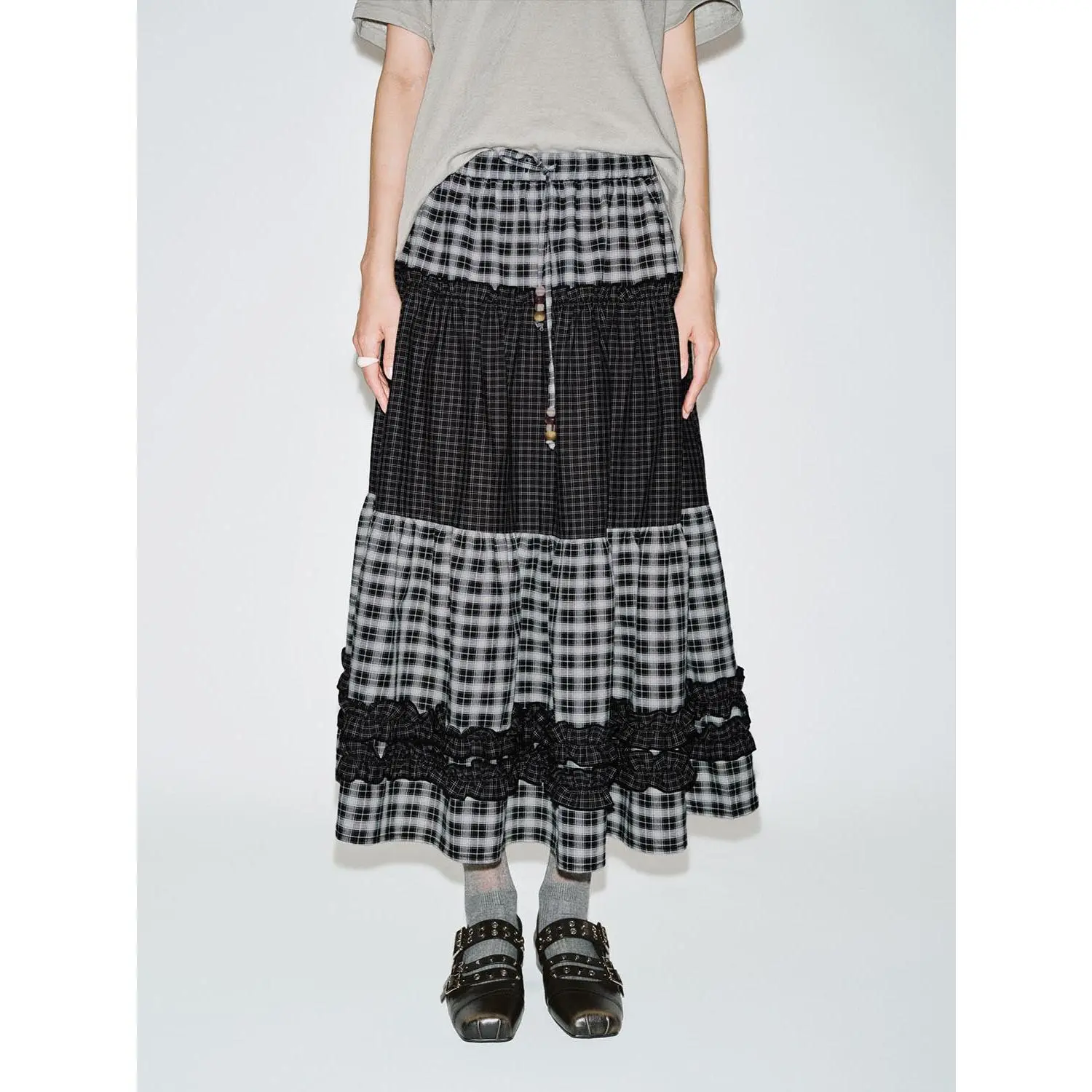 URBAN REVIVO Women's Trendy Plaid A-Line Midi Skirt - Hip-Flattering Cut, Cotton-Polyester Blend Fabric, Spring Collection