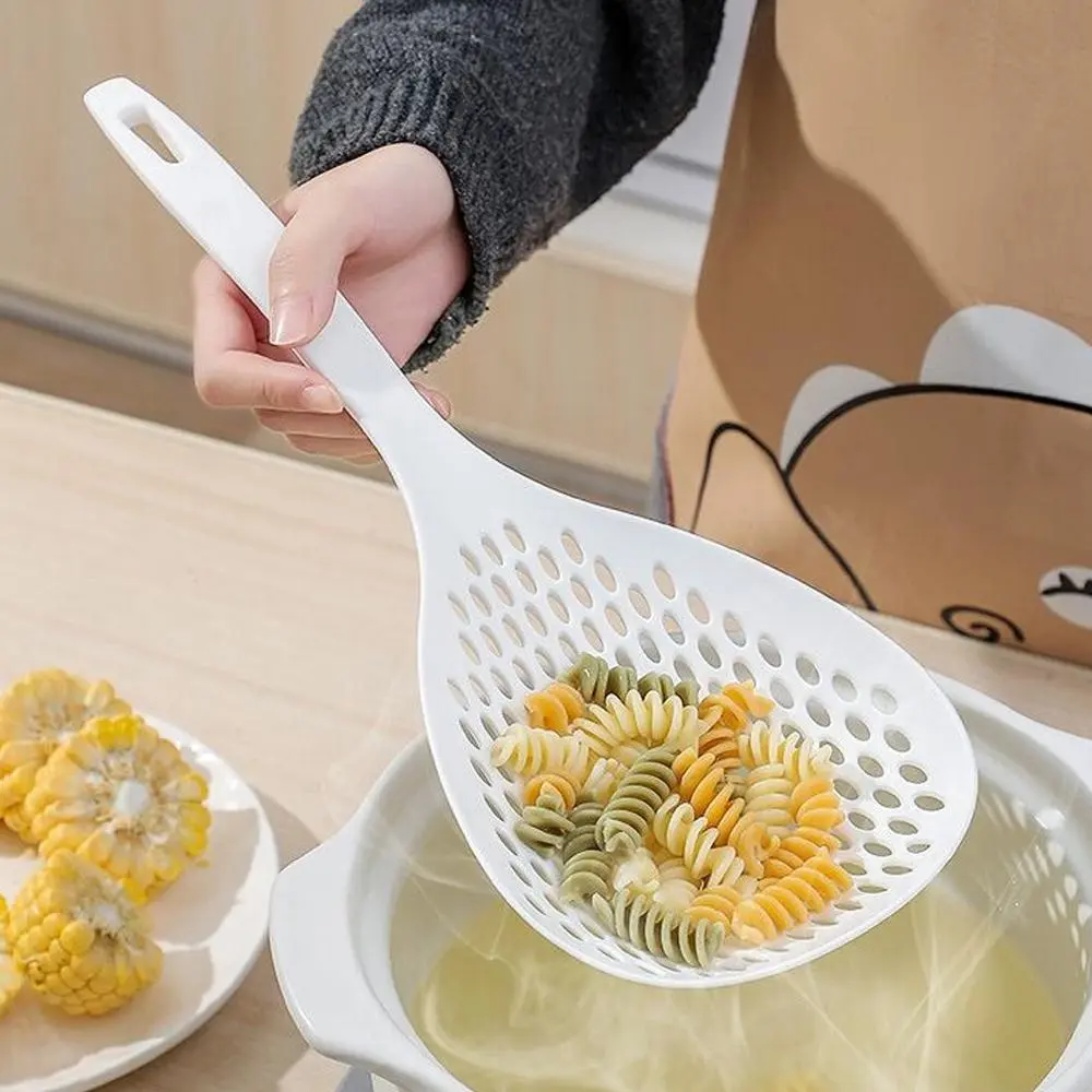 Long Handle Colander, Kitchen Strainer Utensils, Household Kitchen Utensils for Cooking, Frying, Baking, Cooking Utensils, Kitchen Gadgets for Home, Restaurant and Food Truck Use, Kitchenware