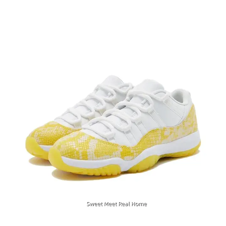 Dual Color White Yellow Snake Print Gloss Patent Leather Low Top Casual Sneakers, Wear Resistant Rubber Sole Lace Up Outdoor Trendy Animal Print Street Basketball Shoes