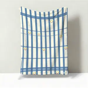 Smiley Grid Pattern Plush Blanket, Soft Warm Lightweight, Ideal for Bed Sofa Car Room Decor, Perfect Moving Holiday Gift