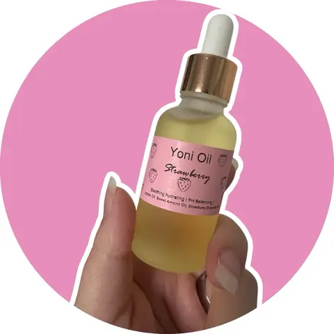 Yoni Oil Hydrating Oil - Strawberry, Balancing pH, 100 ml - Comfort Sweet Almond Oil Jojoba Oil Moisturizer Moisture