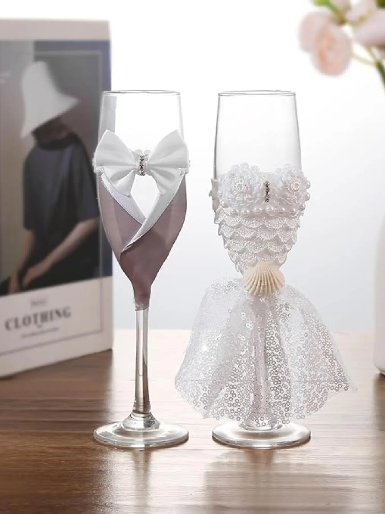 Groom & Bride Wedding Champagne Glasses Set of 2 - Glass Drinking Glasses Sets - Elegant Lace Toasting Glasses - Suitable for Weddings / Engagements / Bridal Showers / Anniversary Keepsakes - Wedding Table Decorations - Couple Gifts - Ideal Photo Props