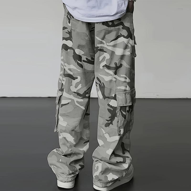 Camouflage men's work pants, regular fit, featuring reinforced stitching and functional cargo pockets, suitable for outdoor adventures and street fashion. Camouflage men's work pants, regular fit, featuring reinforced stitching and functional cargo pockets, suitable for outdoor adventures and street fashion.