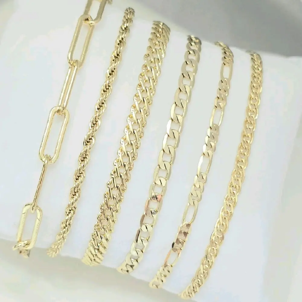 Variedad de pulseras cubanas y otros estilos simples sin zirconias . Laminadas 14k