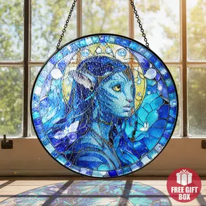 Fantasy Stained Glass Suncatcher, Neytiri Na’vi Window Hanging Decor, Blue Alien Acrylic Art Ornament, Unique Sci-Fi Gift for Fans