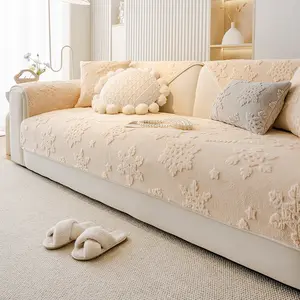 1pc Snowflake Pattern Design Short Plush Sofa Cover, Sofa Slipcover, Non-Slip, Scratch-Resistant, Pet-Friendly, Suitable for 1, 2, 3, 4-Seater Sofas, Used in Living Rooms, Four-Season Usable, Machine Washable, Christmas Gift, Christmas Decoration