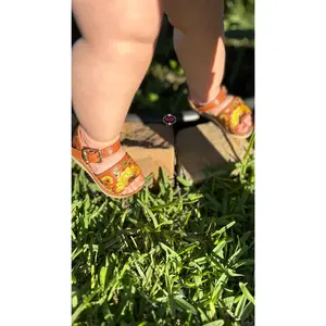 Carol Embroidered Sunflower Buckle - Floral Design with Unique Buckle Detail, Ideal for Summer Wear