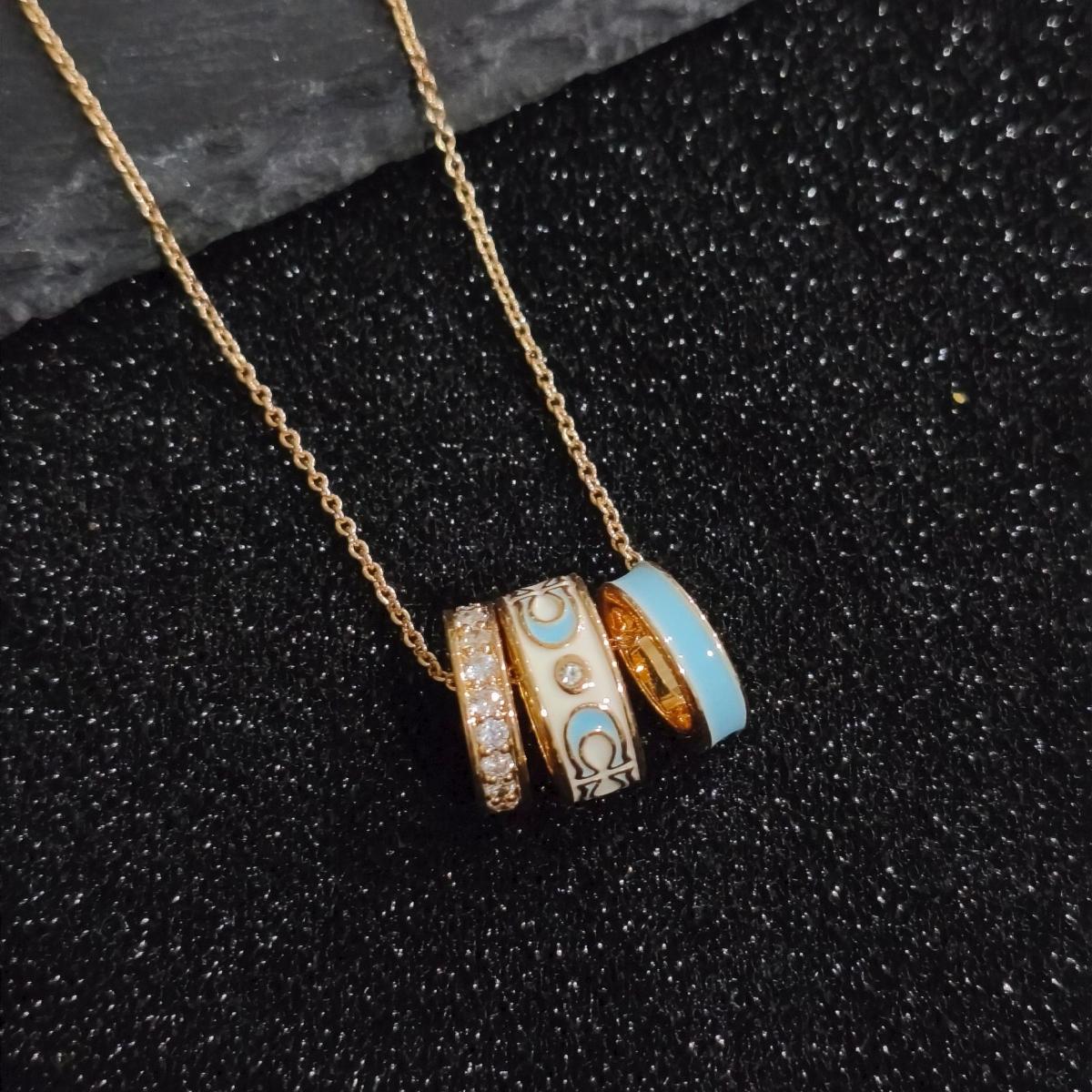 Textured Interlocking Ring Necklace, Premium Feel Statement Jewelry Gift for Mom Girlfriend Friend