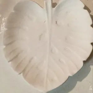 Leaf Ceramic Tray - Plates with Natural Leaves Design, Elegant and Versatile Storage Solution flower coaster Tableware Stylish