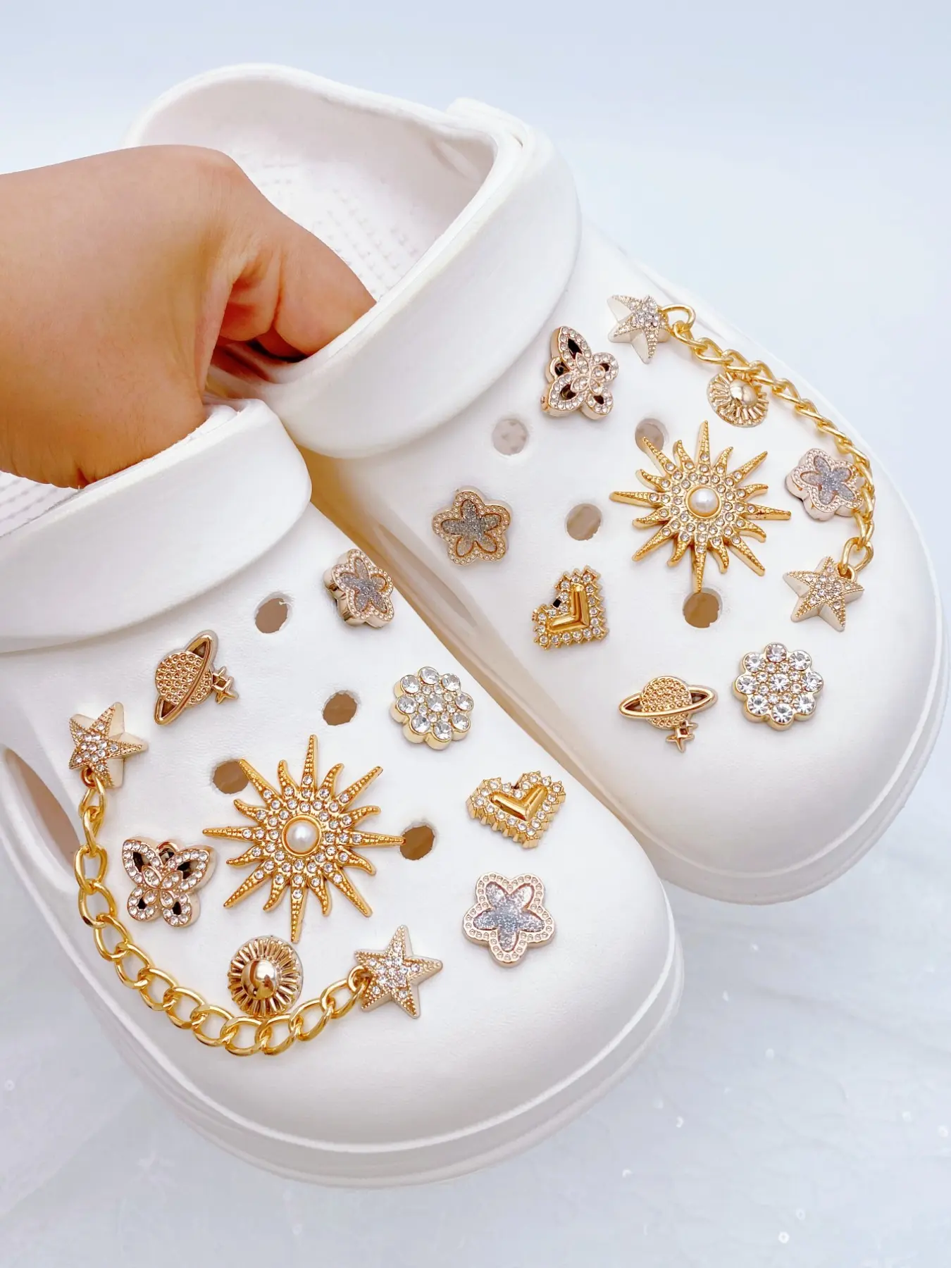 18pcs Fashionable Sunflower Butterfly Flower Heart Abs Chain Shoe Clips, Detachable DIY Shoe Flowers, Shoe Charms, Decorative Shoe Accessories, Shoe Decoration Charms, Perfect for Parties and Gifts