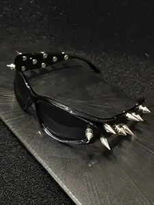 Punk Rivet Decor Gothic Fashion Sunglasses, Lightweight Durable Design, Trendy Versatile Style, Perfect for Daily Beach Vacation Music Festivals Outdoor Activities, Punk Shades