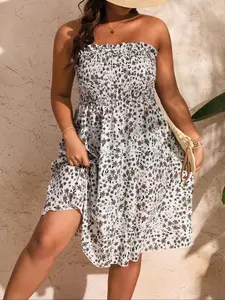 [Plus Size] Ditsy Floral Print Frill Trim Shirred Tube Dress, Boho Fashion Casual Strapless Dress for Daily Holiday Vacation Wear, Women Plus Clothing for All Seasons, Bohemian Print Dresses, Bohemian Sundresses
