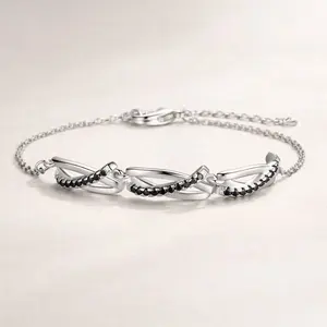 Black Crystal Interlocking Chain Bracelet – Minimal Statement Jewelry