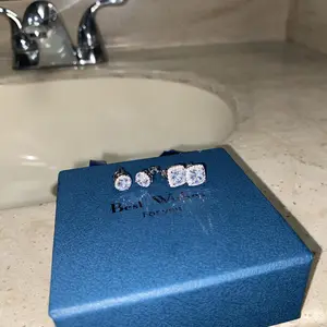 S925 Silver Moissanite Stud Earrings - Classic &Fashion Ear Jewelry Perfect Birthday Mother'sDay Unisex Gift for Men Women Wedding Set