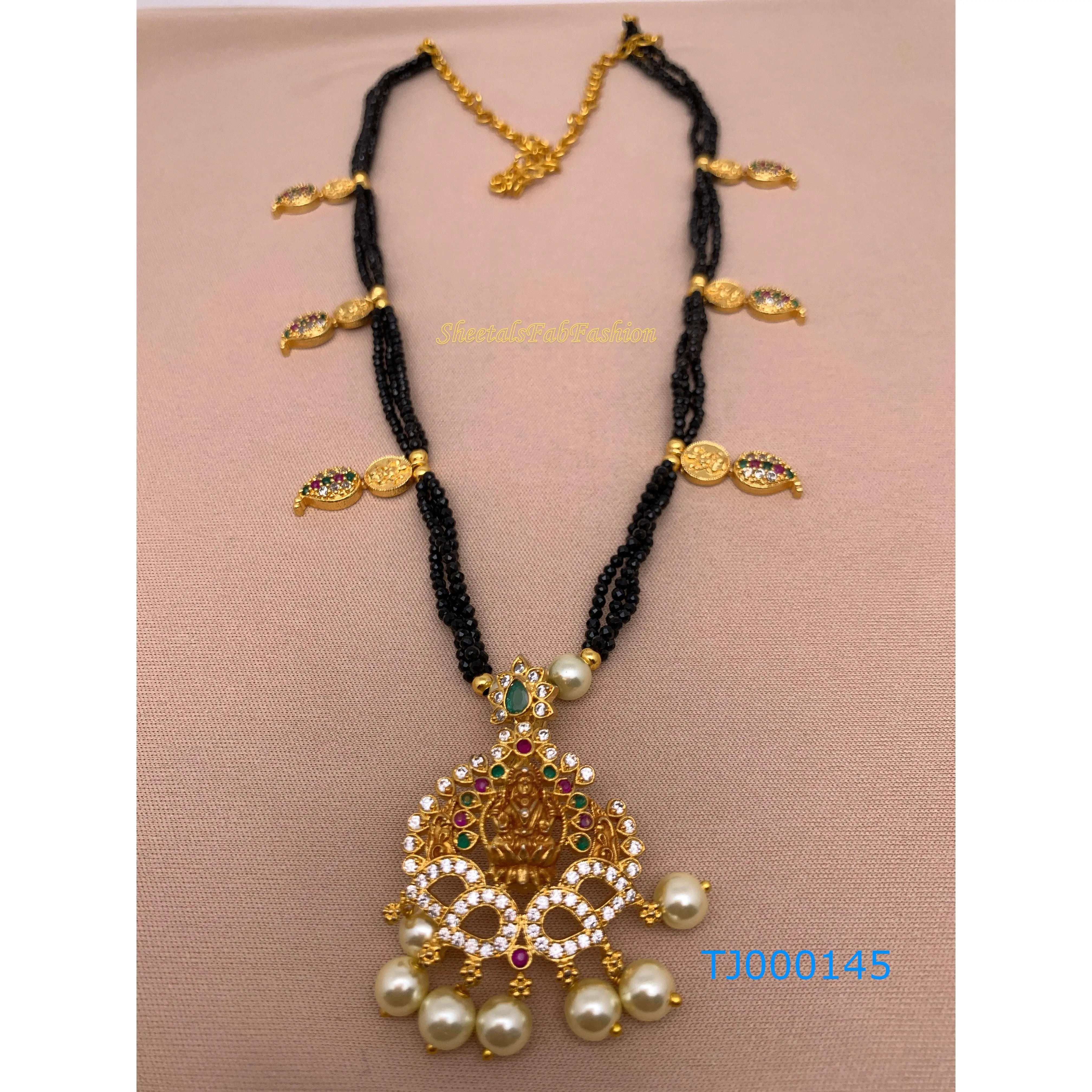 Black Beads Goddess Lakshmi Detachable Pendent Necklace