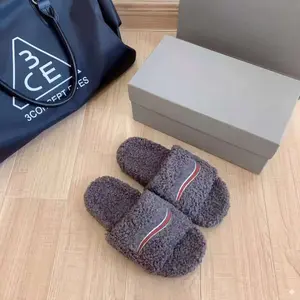 Casual slippers, soft and comfortable home slippers, warm slippers, suitable for indoor and outdoor use all year round, Valentine's Day gift for men.