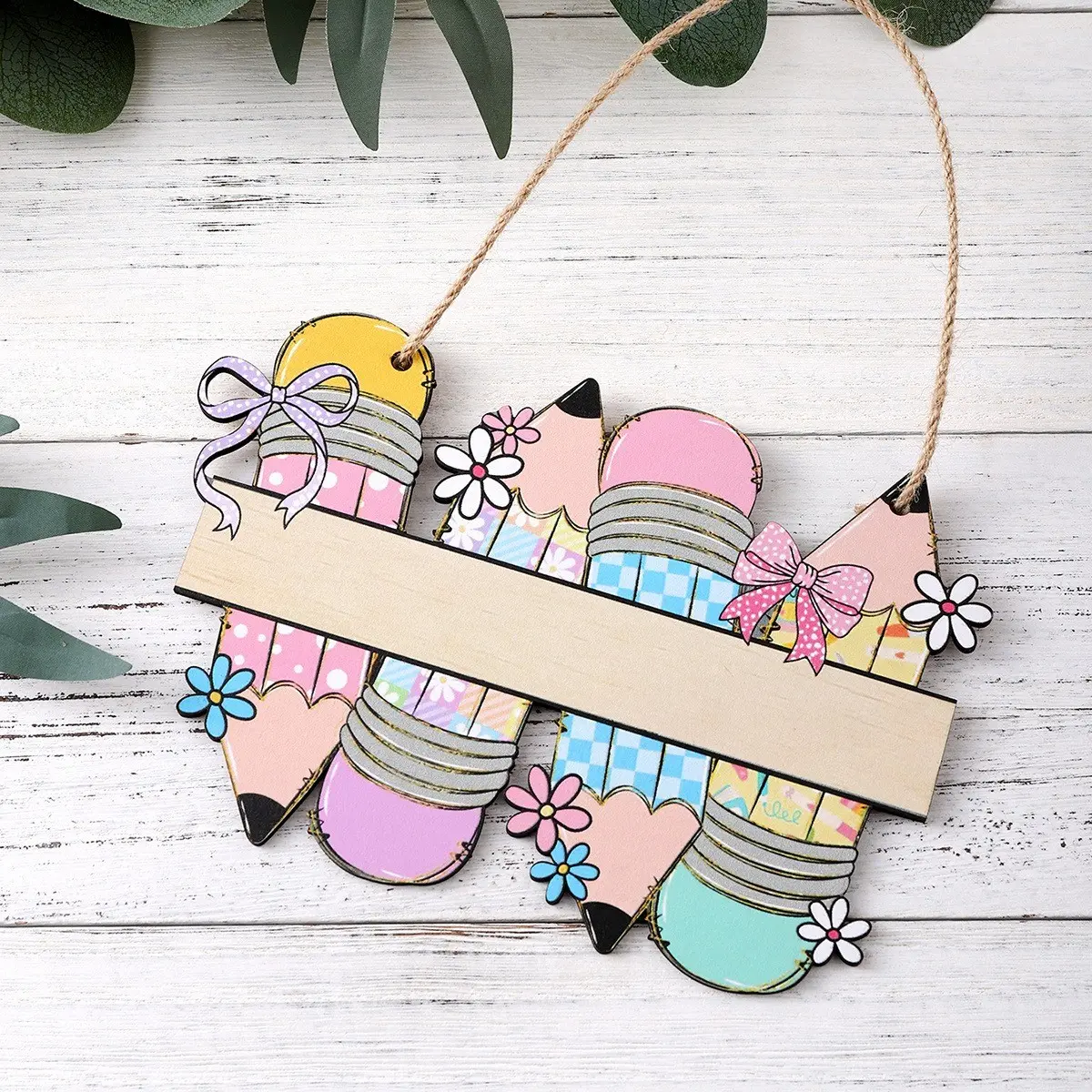 Back-To-School Welcome Sign, Cute School Pencil Wooden Hanging Decoration, Teacher Student Classroom Door Hanger, Wall Decor for Schools and Nurseries
