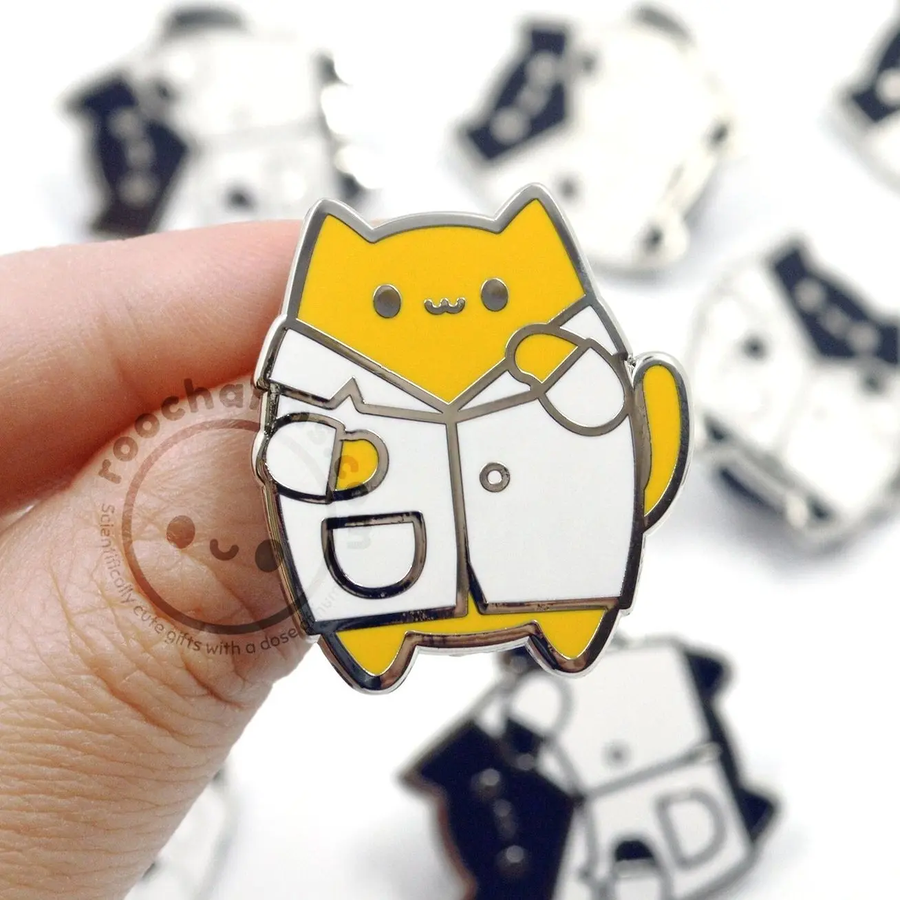 White Coat Cat Enamel Pin for Scientists, Lab techs, MLS, MLT, Doctors, Pharmacists, Pharmacy Techs, Veterinarians, Vet Students, roocharms
