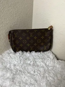 Pre-owned Louis Vuitton Leather Top Handle Bags Monogram Pochette Accessoires