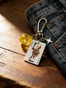 Trendy Metal Keychain with Star Pendant, Poker Dice Element, Geometric Design, Car Accessories, Phone Chain, Cute Y2K Jewelry Charms, Fashion Keychain, Multifunctional Keychain