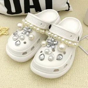 68 Types Shoe Charms Ashionable Shoescharm, Cute Butterfly & Heart Design Shoe Decoration Cave Shoe Buckle DIY Charm Bling Designer Jewelry Accessories For Women Girls Luxury With Bling Girly Chains Fashion For Party Favors Birthday Gifts