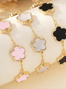 A Fashionable and Versatile Lucky Five-leaf Flower Bracelet, Suitable for Wearing To Banquets and Christmas, An Essential Gift