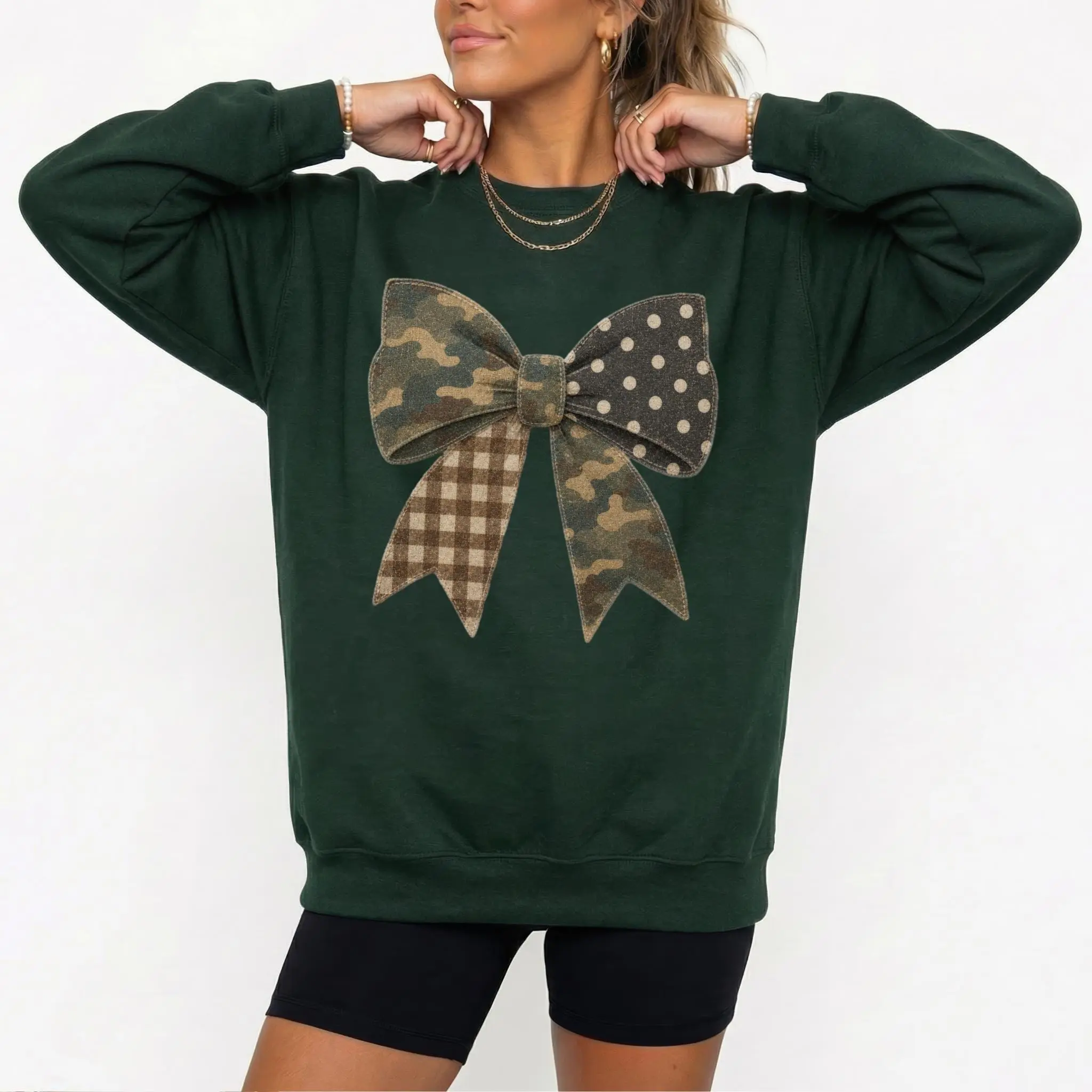 Coquette Camo Bow Patchwork Sweatshirt, Trendy Hunting Wife Crewneck, Oversized Graphic Pullover for Women, Cute Country Western Top, Cozy Casual Streetwear