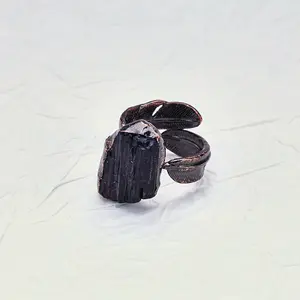 Natural Tourmaline (Schorl) Ring | Deep Jet Black Luster + Natural Protective Energy | Hand-Inlaid | Retro Minimalist | Daily Versatile Jewelry【PS.1.40 LIVE】