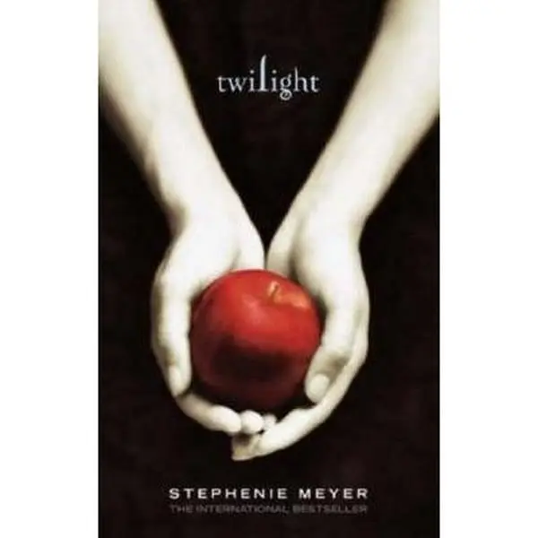 USED Book - Twilight by Stephenie Meyer (Paperback) - english