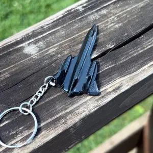 SR-71 Blackbird Keychain - Perfect Gift for Pilot or Aviation Enthusiast - Unique Design Inspired by Iconic Aircraft