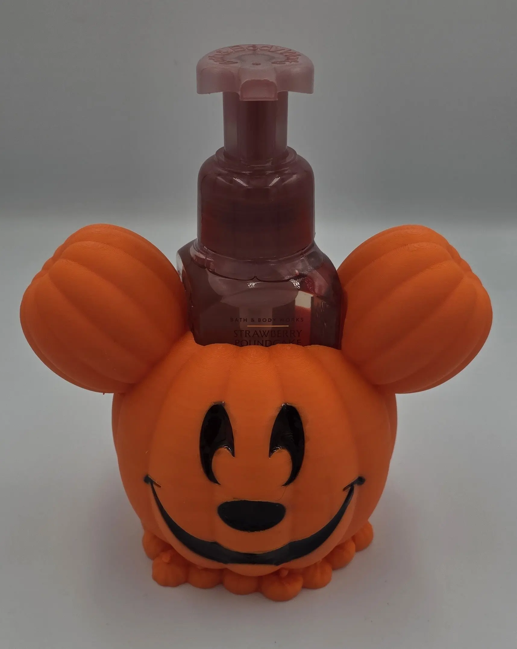Pumpkin Mouse Soap Dispenser Holder – Halloween Bathroom Decor Pumpkin Mouse Soap Dispenser Holder – Halloween Bathroom Decor
