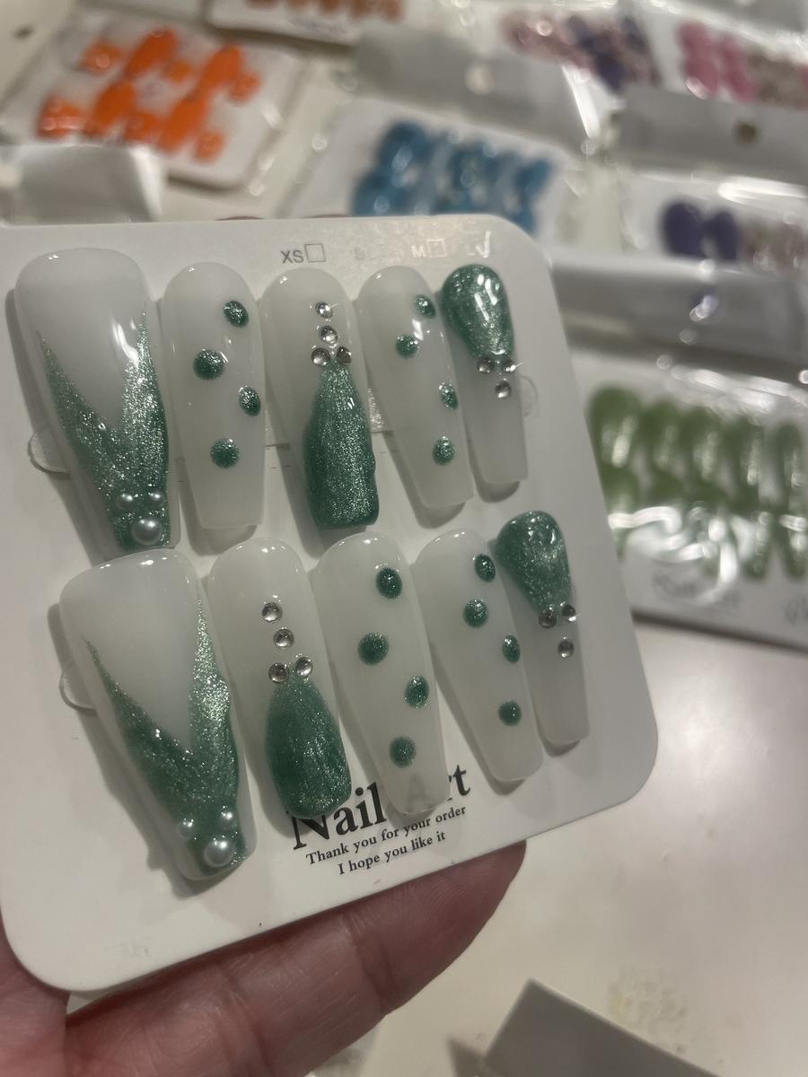 Item: L(long/medium), host:jojo, $19.99 20sets