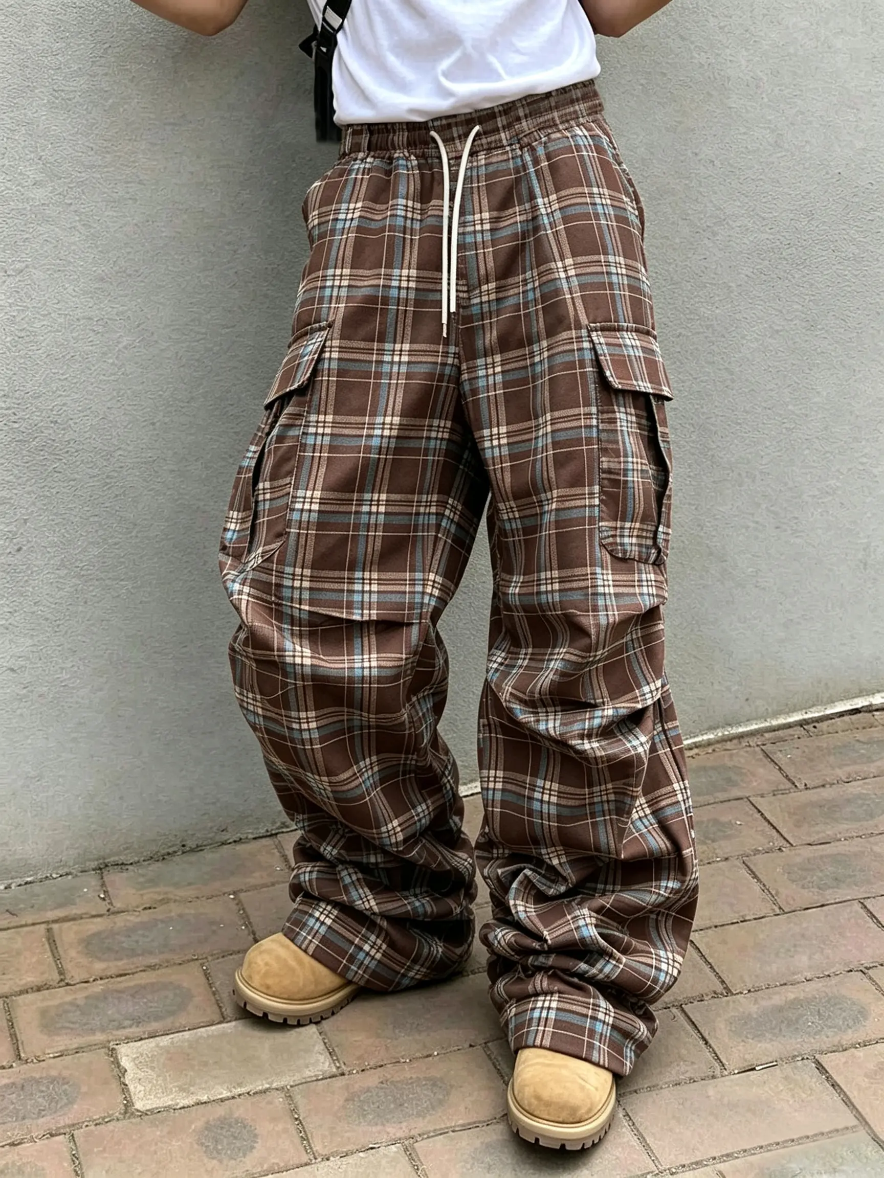 Men’s brown plaid wide-leg cargo pants with elastic drawstring waist, loose fit casual trousers for everyday wear and streetwear