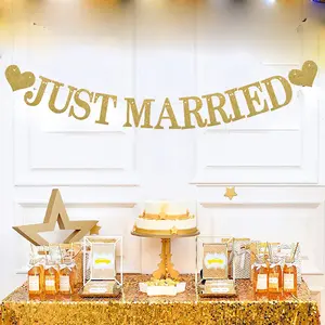 Just Married Mr & Mrs Party Gold Glitter Banner Pull Flag Decorations Set, Wedding Decoration Supplies, Wedding Party Backdrop, 1 Set