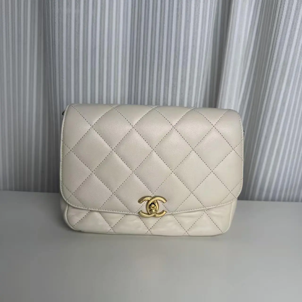Pre-owned CHANEL lamb Crossbody Bags wristlets