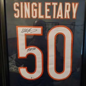 Mike Singletary autographed Jersey