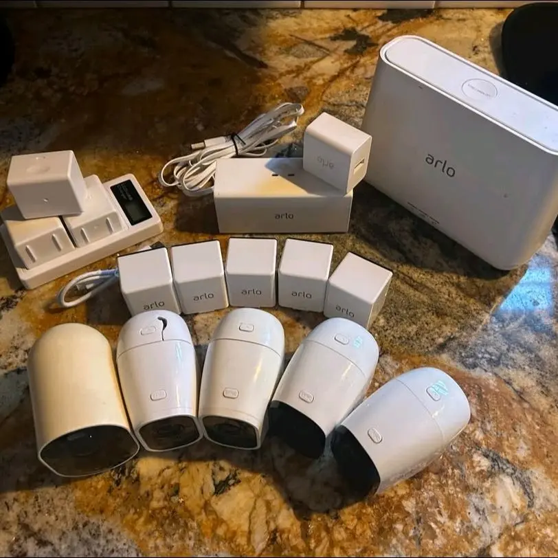 arlo security camera bundle