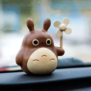 Totoro wooden ornament with aroma diffusion.
