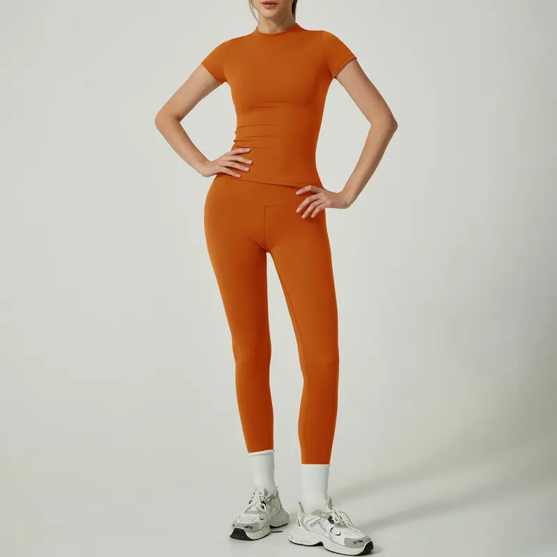 Solid color sports T-shirt set, round neck, slim fit, stretchy fabric, suitable for yoga and gym workouts, women's sportswear, sporty style clothing, fitness shirt, workout top, loose fitness shirt, fitness set Solid color sports T-shirt set, round neck, slim fit, stretchy fabric, suitable for yoga and gym workouts, women's sportswear, sporty style clothing, fitness shirt, workout top, loose fitness shirt, fitness set