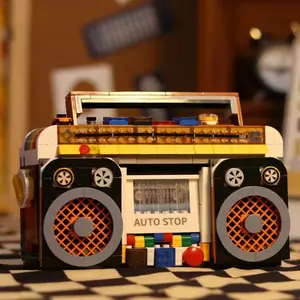 554 PCS Retro radio model, creative building block set, Miniature Set, features opening mechanism, compatible with major brands, trendy decorative piece, DIY toy ornament, educational assembly kit, children's festive gift, Building Blocks Model
