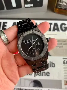 Men's Steel Band Watch, Round Dial Design, Graffiti Number Pattern, Casual Vintage Fashion, High-End Men's Watch, Quartz Wristwatch, Trendy Gift Recommendation