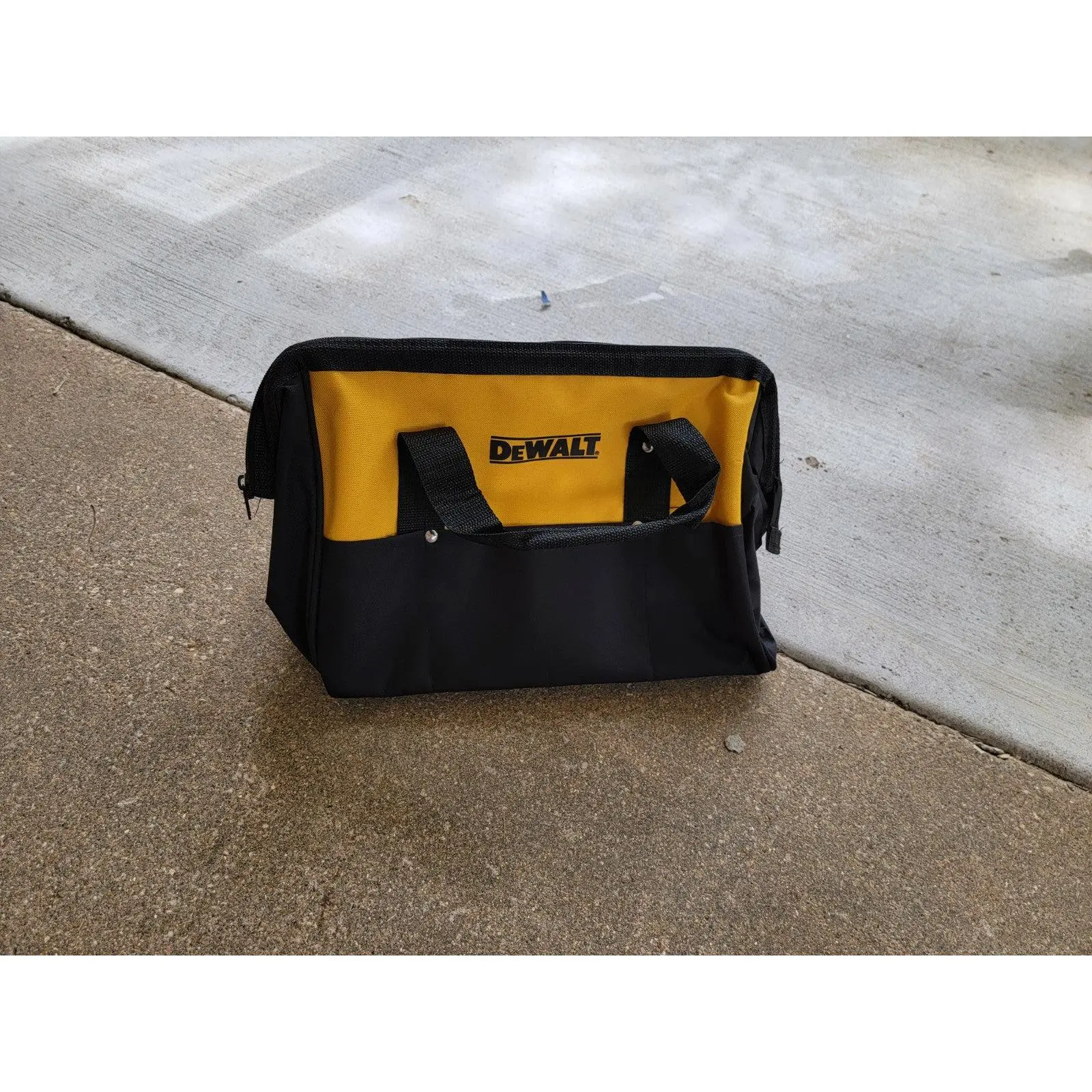 Dewalt Tool Bag Organizer - 15x10x9in Canvas Medium Bag, Fits 20V Drill, Battery, Pocket Rails, Saws, Fits Saws