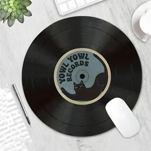 Vintage Cat Vinyl Design Round Gaming Mouse Pad,Stylish Desktop Protector with Non-Slip Rubber Edges, Waterproof Small Size for Laptops and Desktops, Ideal Gift for Kids and Gamers, Desktop Accessory