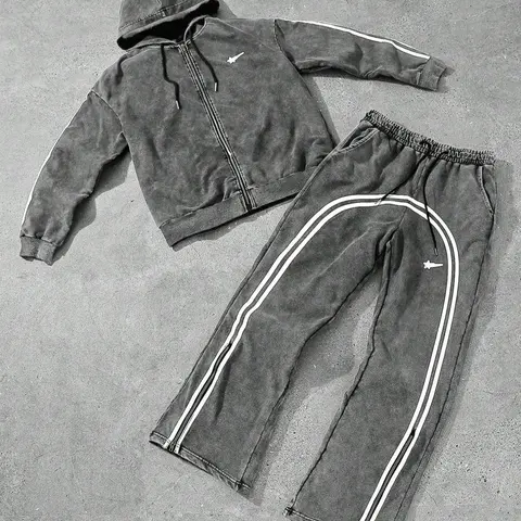 Two street-style sweatshirt sets, Loose tracksuit for men, Casual Sporty Set, with loose design and pockets, cotton fabric and washable, suitable for casual sports and daily wear