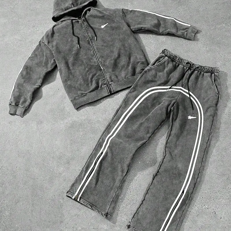 Two street-style sweatshirt sets, Loose tracksuit for men, Casual Sporty Set, with loose design and pockets, cotton fabric and washable, suitable for casual sports and daily wear