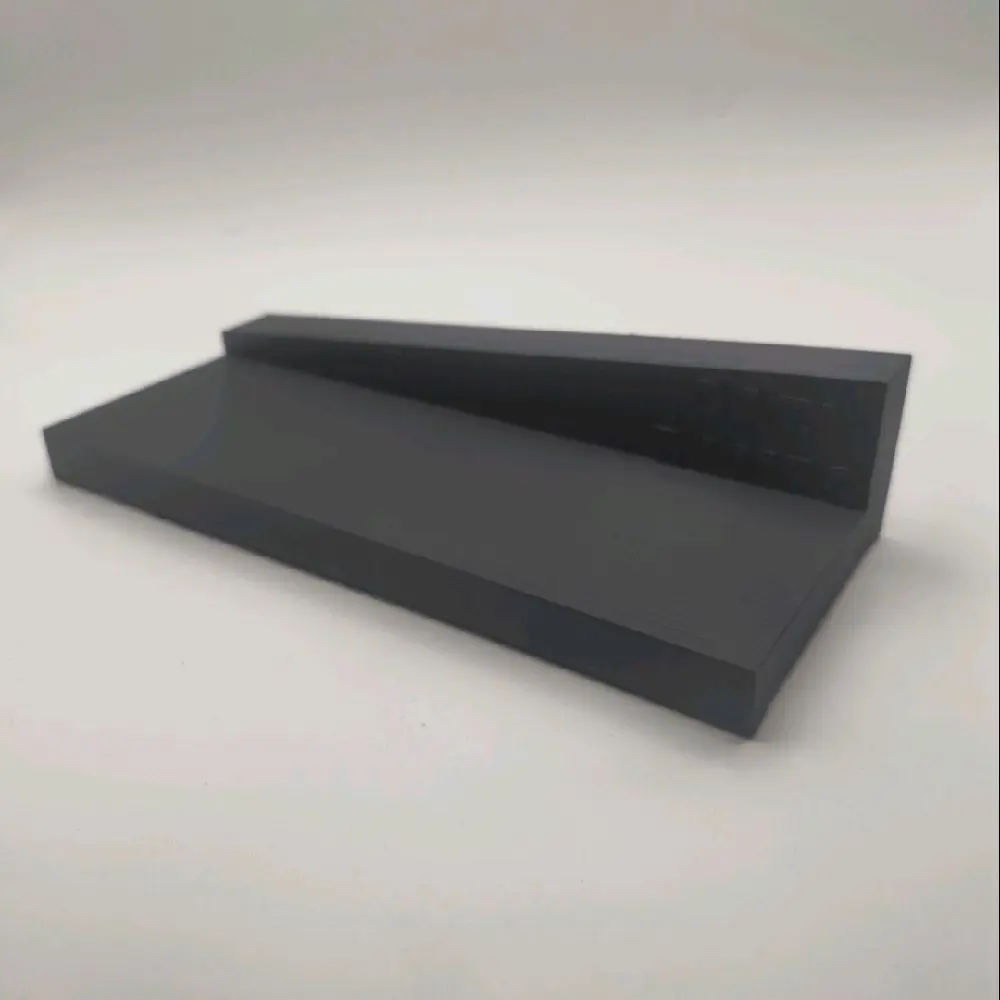 Fingerboard Manny pad with angled Ledge