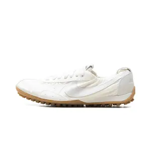 Moon Shoe WMNS "Jacquemus - Soft Pearl" HV8547 002