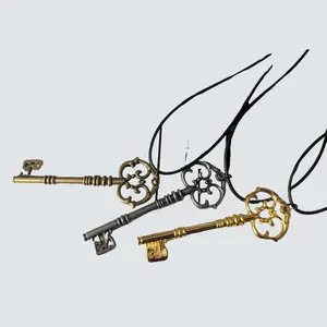 Vintage Key Necklace Skeleton Key Necklace Ornate Key Vintage Style Antiqued Skeleton Keys Fancy Key Necklace Victorian RPG Bridesmaid